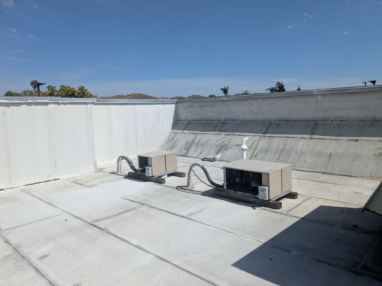 Restaurant rooftop unit service